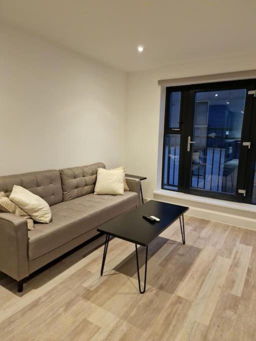 Modern-New Build Apartment In Birmingham Eksteriør billede