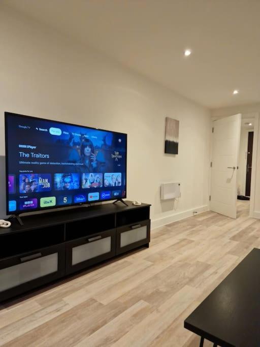 Modern-New Build Apartment In Birmingham Eksteriør billede